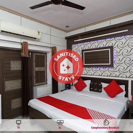 Oyo 29411 Hotel Vanshika Agra  Kültér fotó