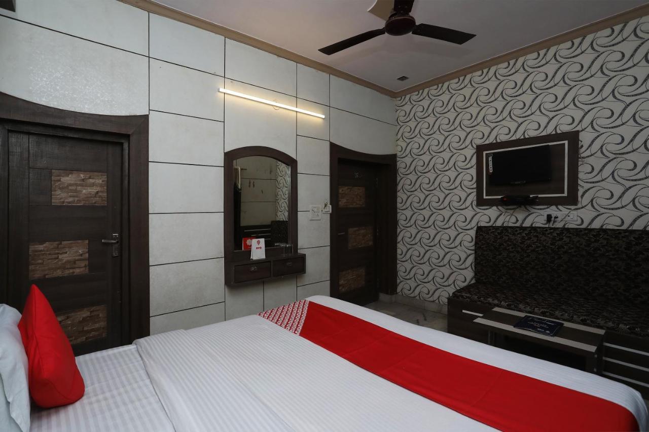 Oyo 29411 Hotel Vanshika Agra  Kültér fotó