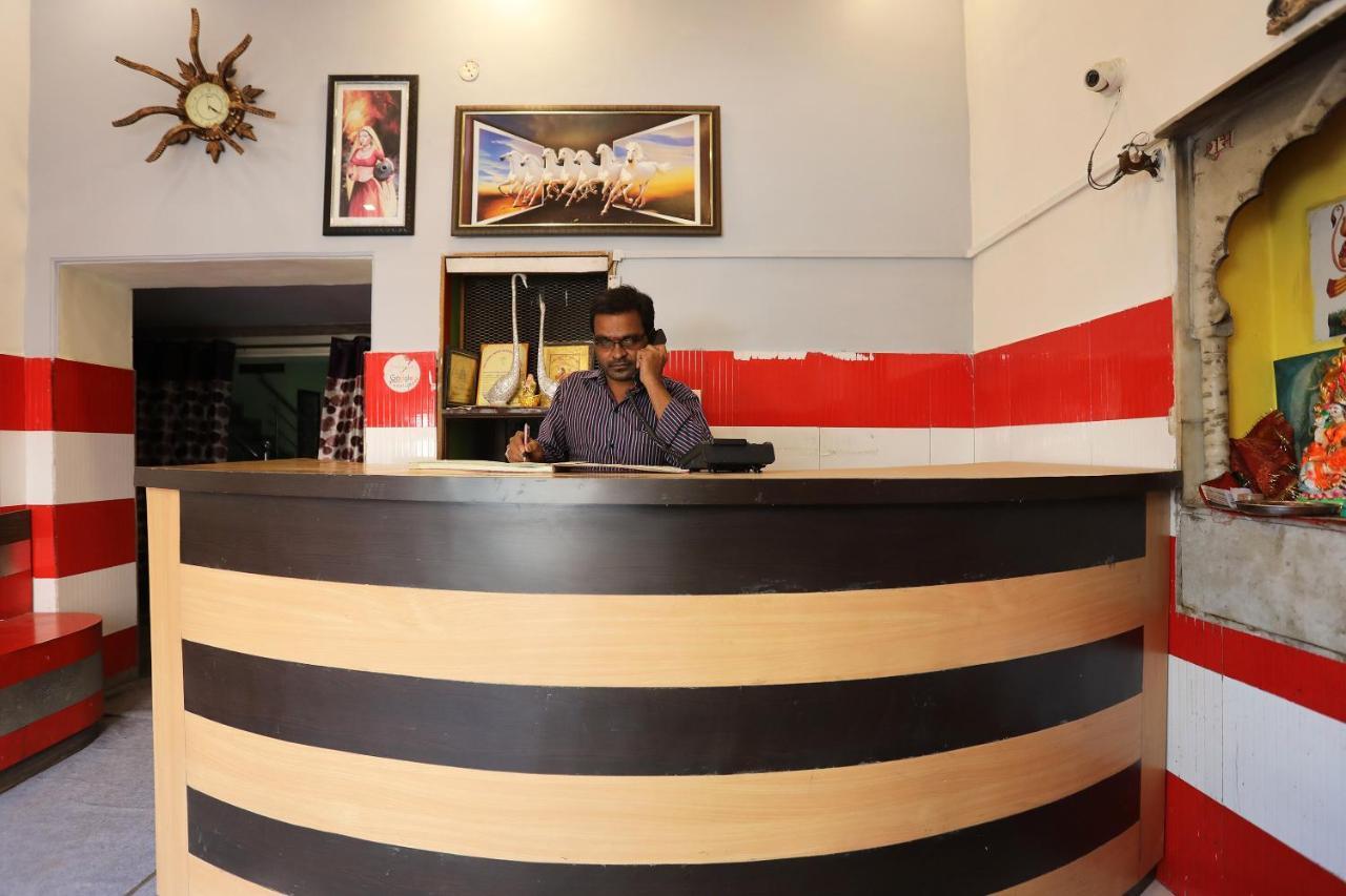 Oyo 29411 Hotel Vanshika Agra  Kültér fotó