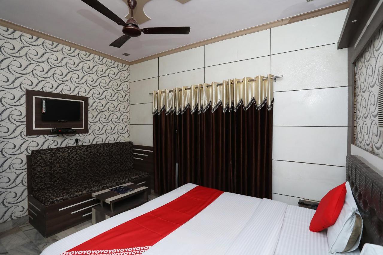 Oyo 29411 Hotel Vanshika Agra  Kültér fotó