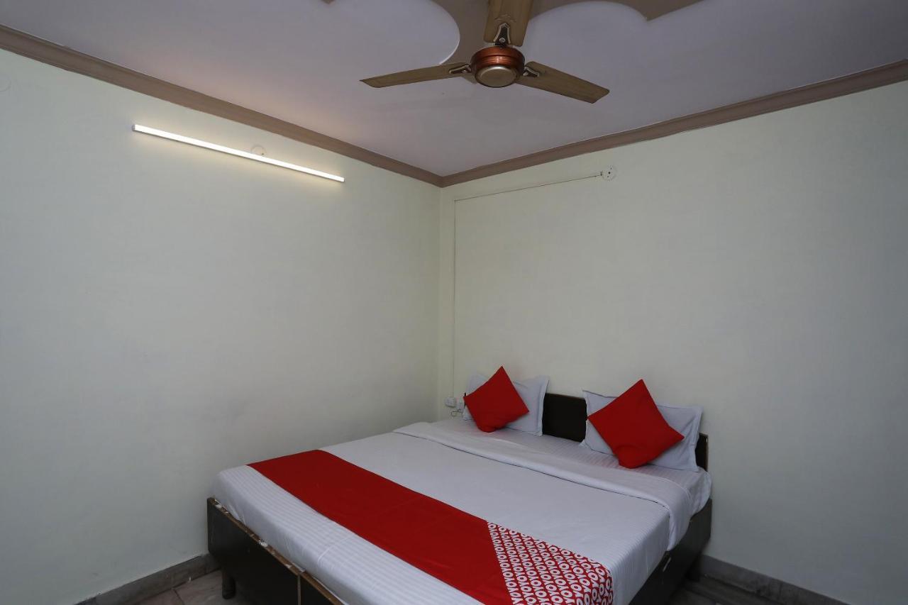 Oyo 29411 Hotel Vanshika Agra  Kültér fotó