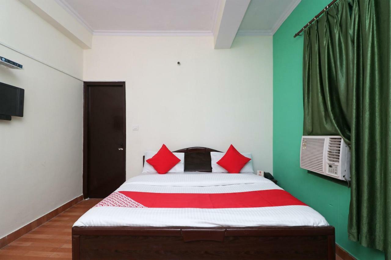 Oyo 29411 Hotel Vanshika Agra  Kültér fotó