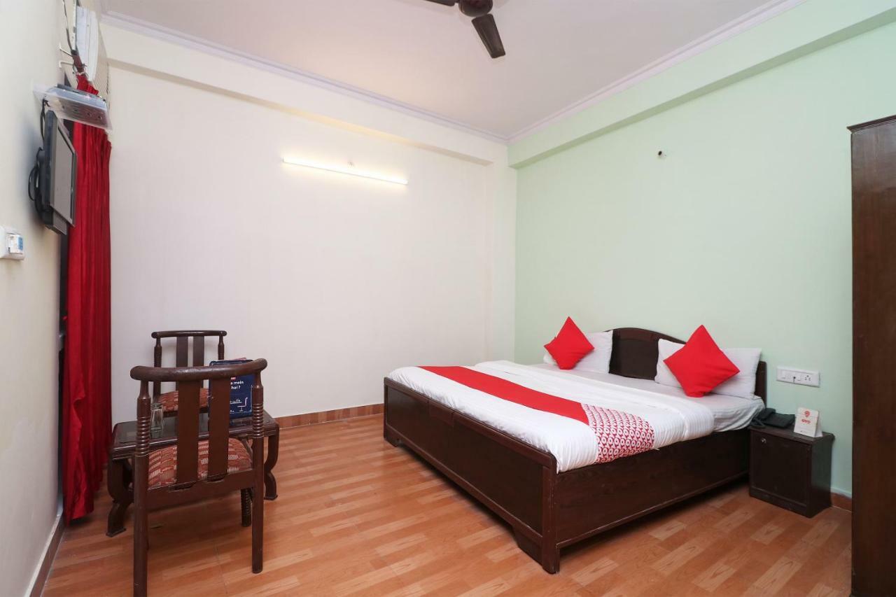 Oyo 29411 Hotel Vanshika Agra  Kültér fotó