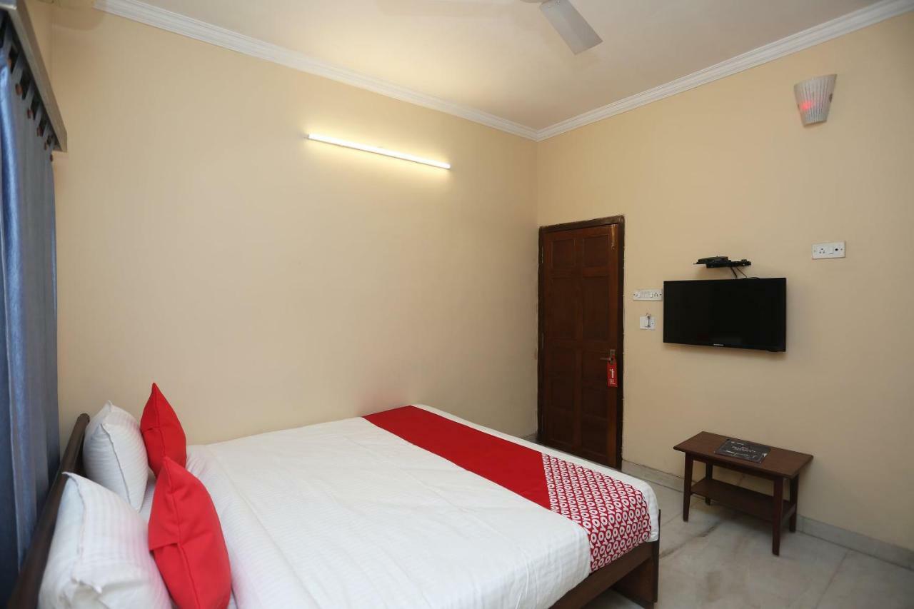 Oyo 29411 Hotel Vanshika Agra  Kültér fotó
