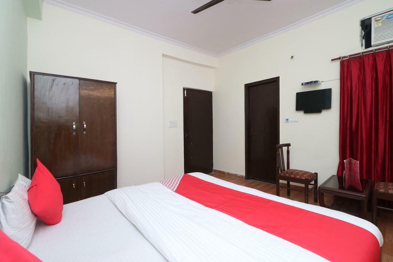 Oyo 29411 Hotel Vanshika Agra  Kültér fotó