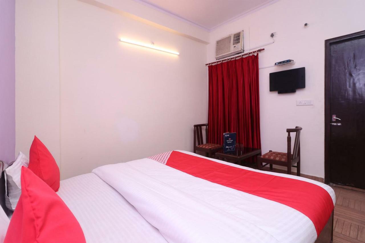 Oyo 29411 Hotel Vanshika Agra  Kültér fotó