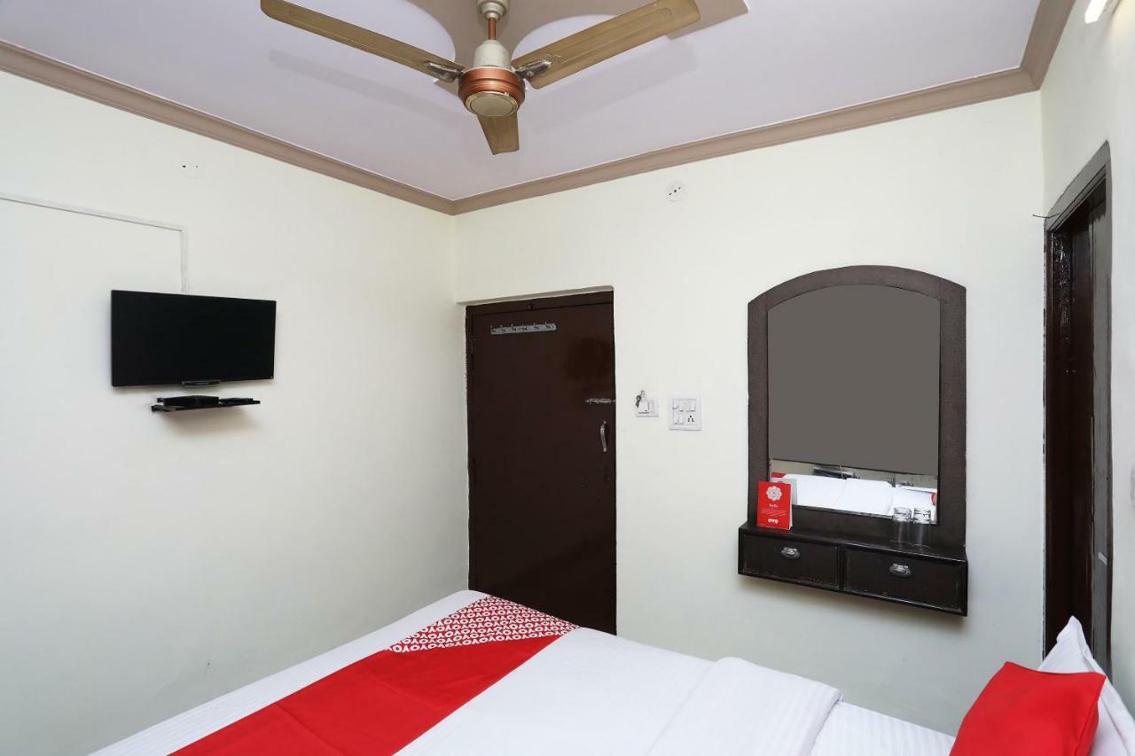 Oyo 29411 Hotel Vanshika Agra  Kültér fotó