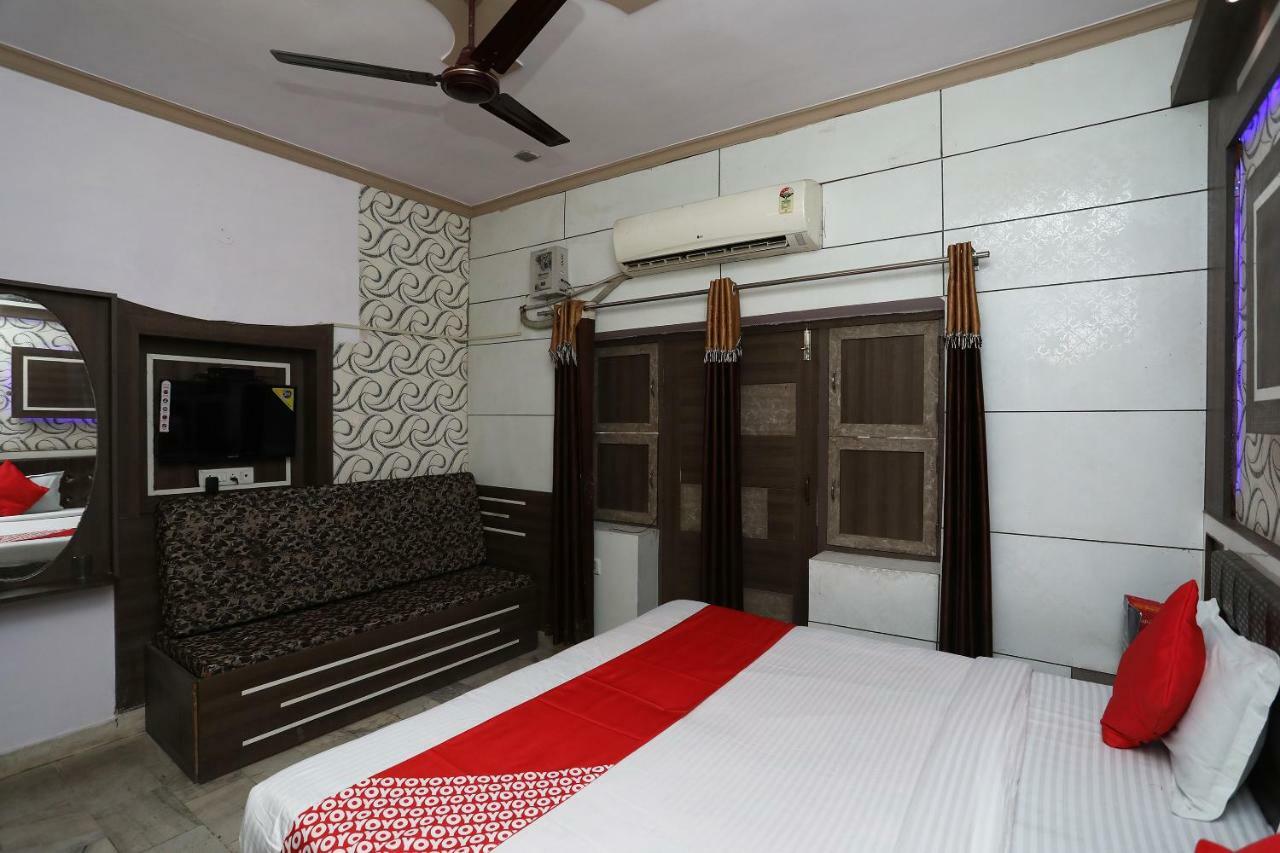 Oyo 29411 Hotel Vanshika Agra  Kültér fotó