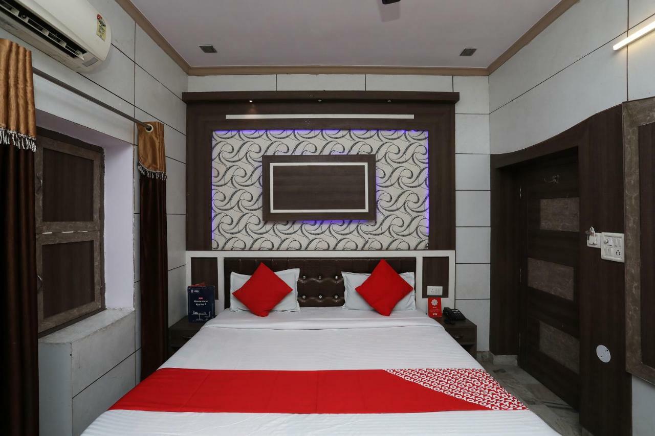 Oyo 29411 Hotel Vanshika Agra  Kültér fotó