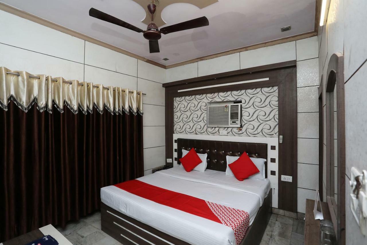 Oyo 29411 Hotel Vanshika Agra  Kültér fotó