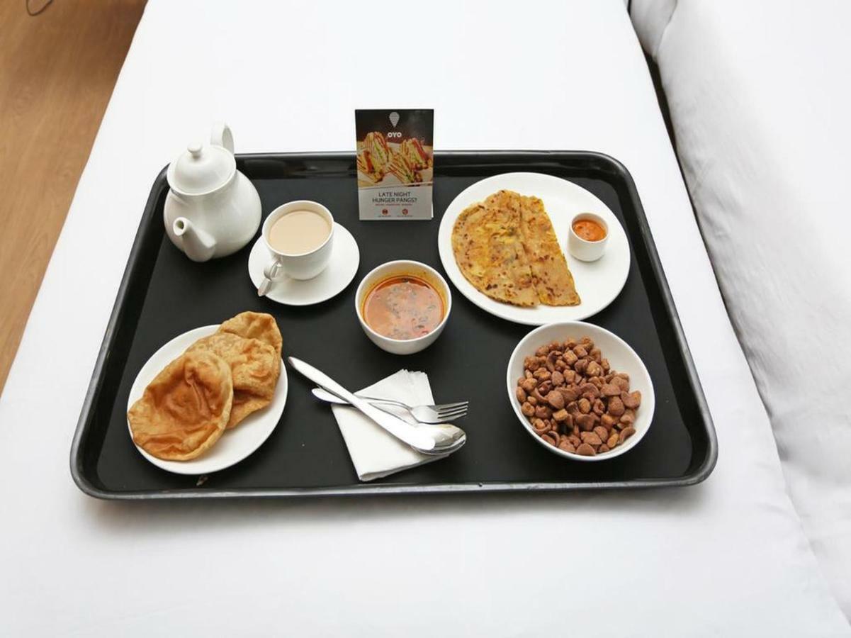 Oyo 29411 Hotel Vanshika Agra  Kültér fotó